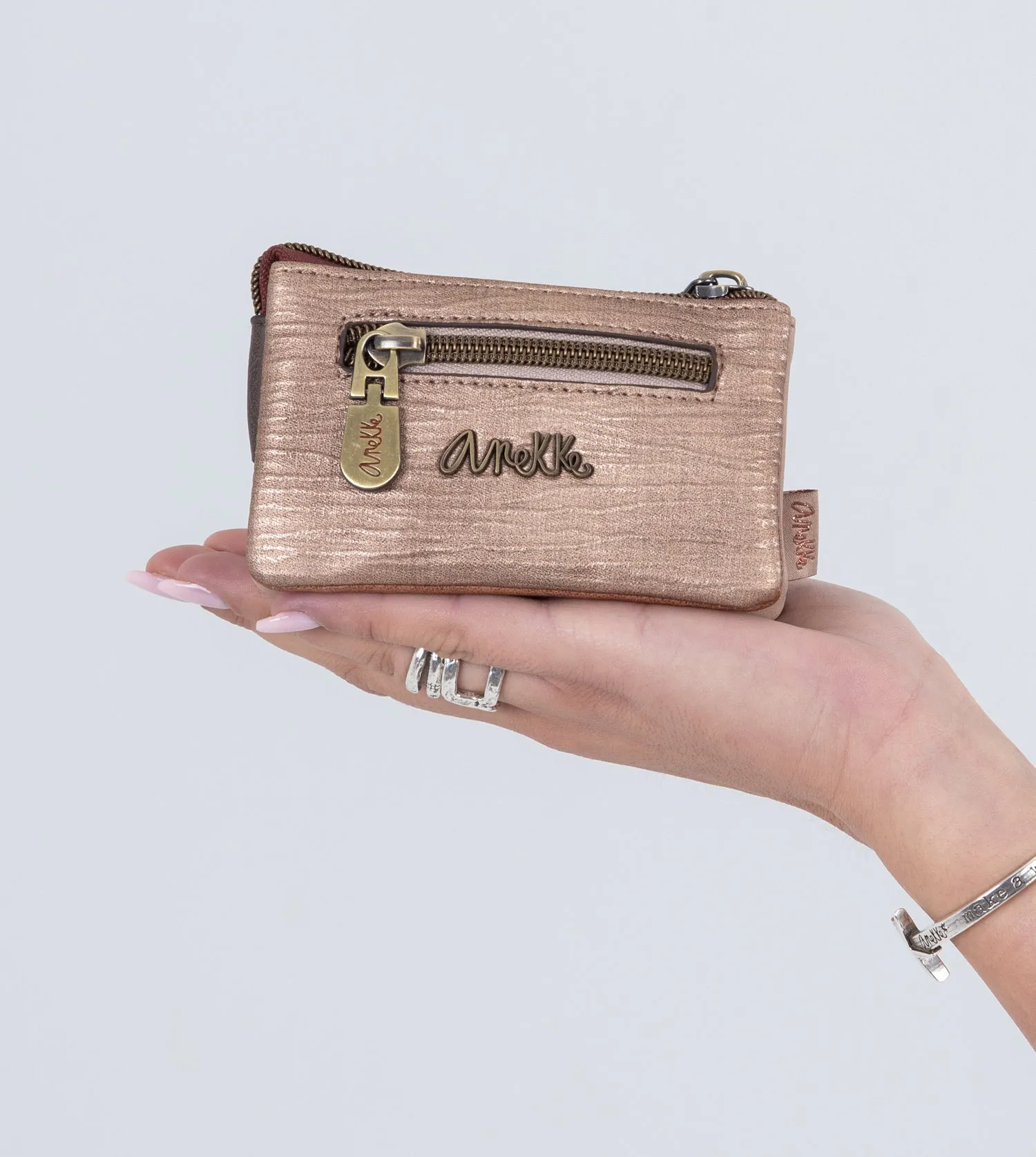 Kenya Purse with a back zip