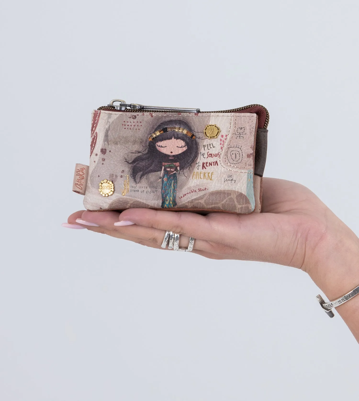 Kenya Purse with a back zip