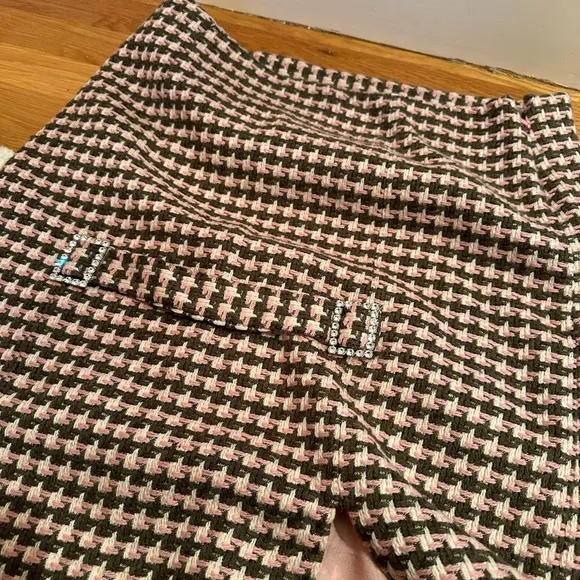 Kicky pink taupe and cream wool blend knee length skirt w pink silk lining