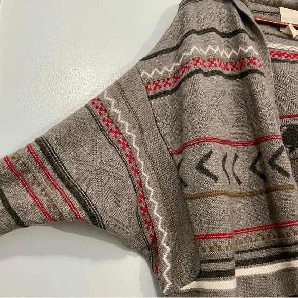 Levi's Ethnic Aztec Knitted Woolmark Blend Hooded Cardigan Cape