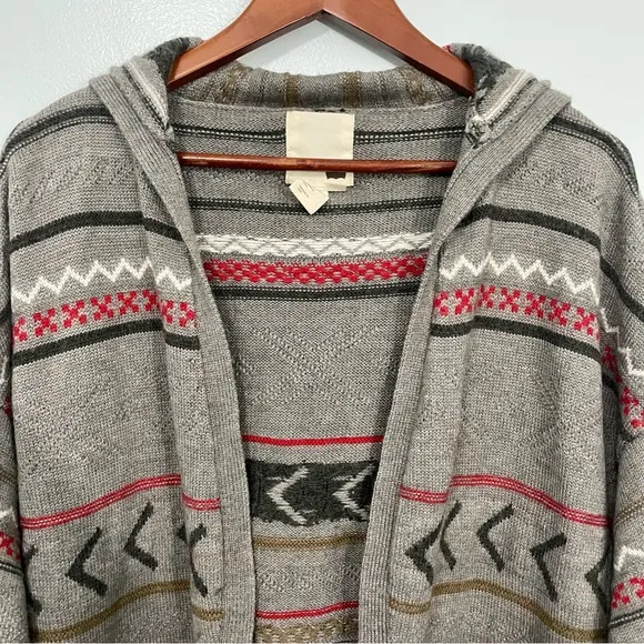 Levi's Ethnic Aztec Knitted Woolmark Blend Hooded Cardigan Cape