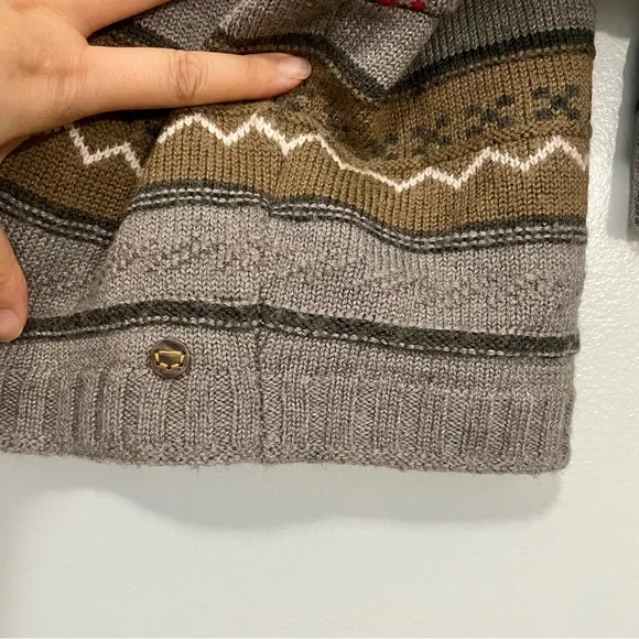 Levi's Ethnic Aztec Knitted Woolmark Blend Hooded Cardigan Cape