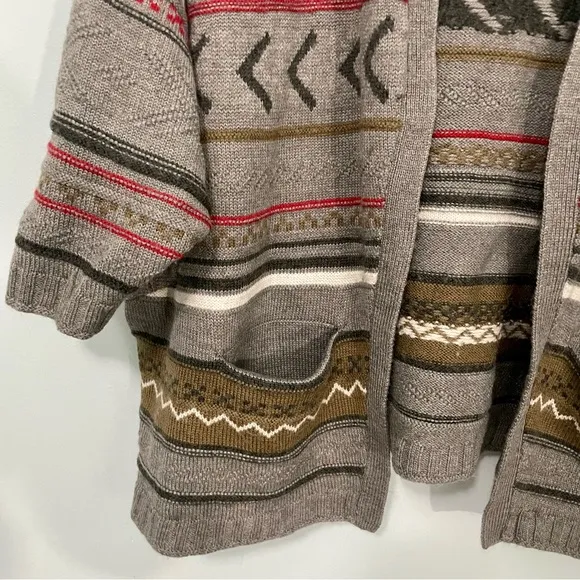 Levi's Ethnic Aztec Knitted Woolmark Blend Hooded Cardigan Cape