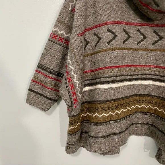 Levi's Ethnic Aztec Knitted Woolmark Blend Hooded Cardigan Cape