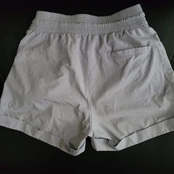 Lululemon Spring Break Away Short *4-way Stretch 3&quot; Size 2