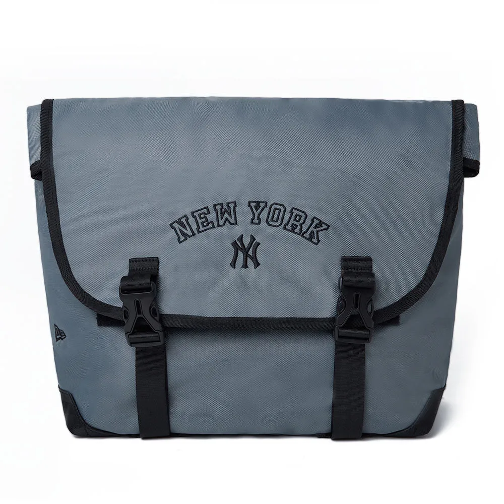 New Era New York Yankees MLB High School Blue Messenger Bag