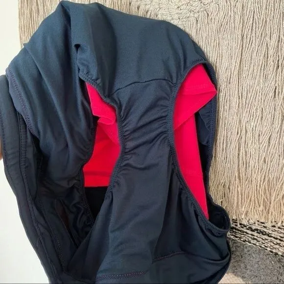 Oiselle Mac Roga Shorts Size 10 NWT