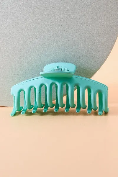 Over Sized Matte Hair Claw