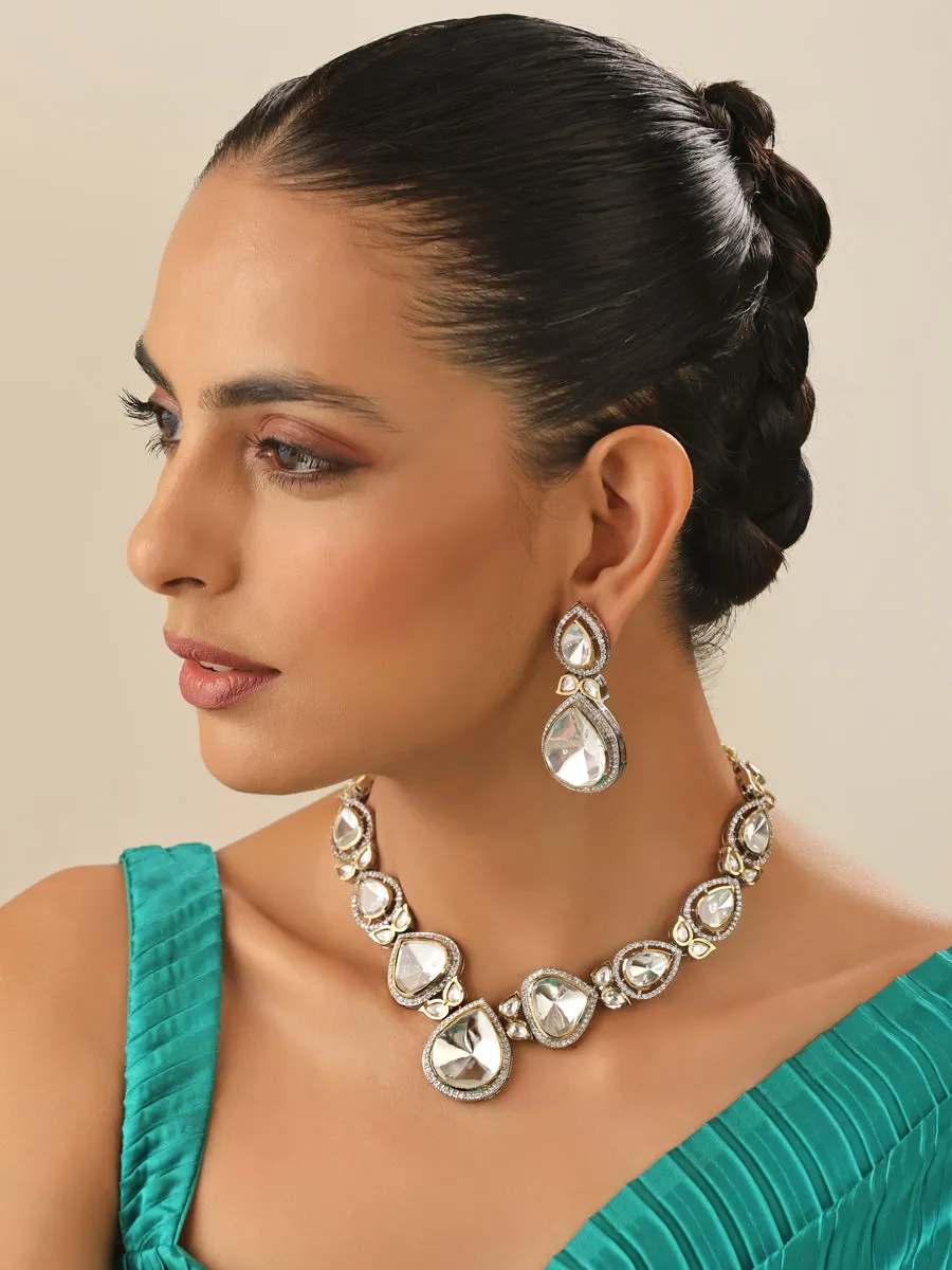 Parineeti Bib Necklace Set
