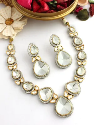Parineeti Bib Necklace Set