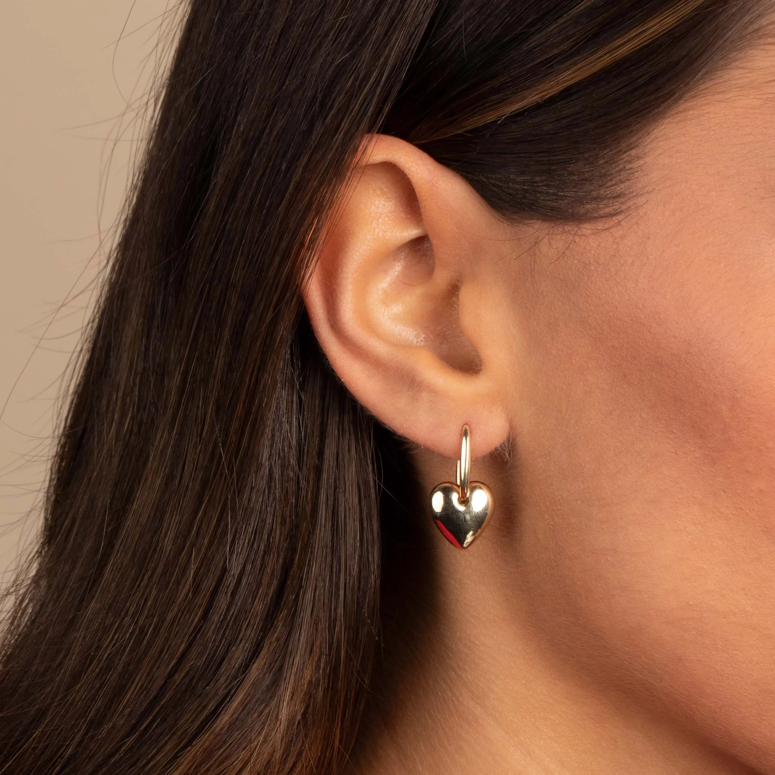 Puffy Heart Oval Huggie Earring 14K