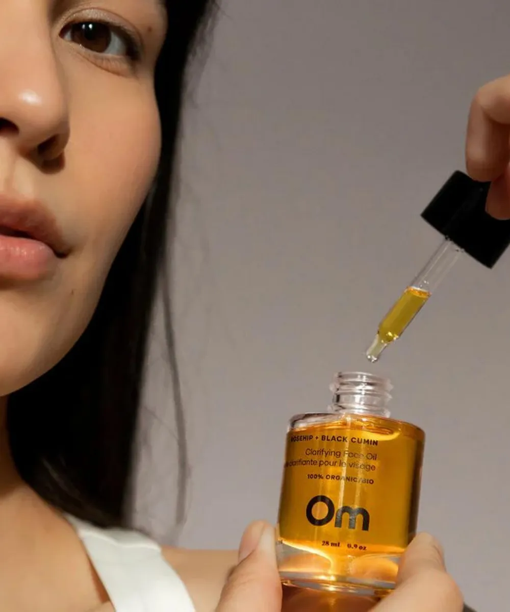 Rosehip   Black Cumin Clarifying Face Oil