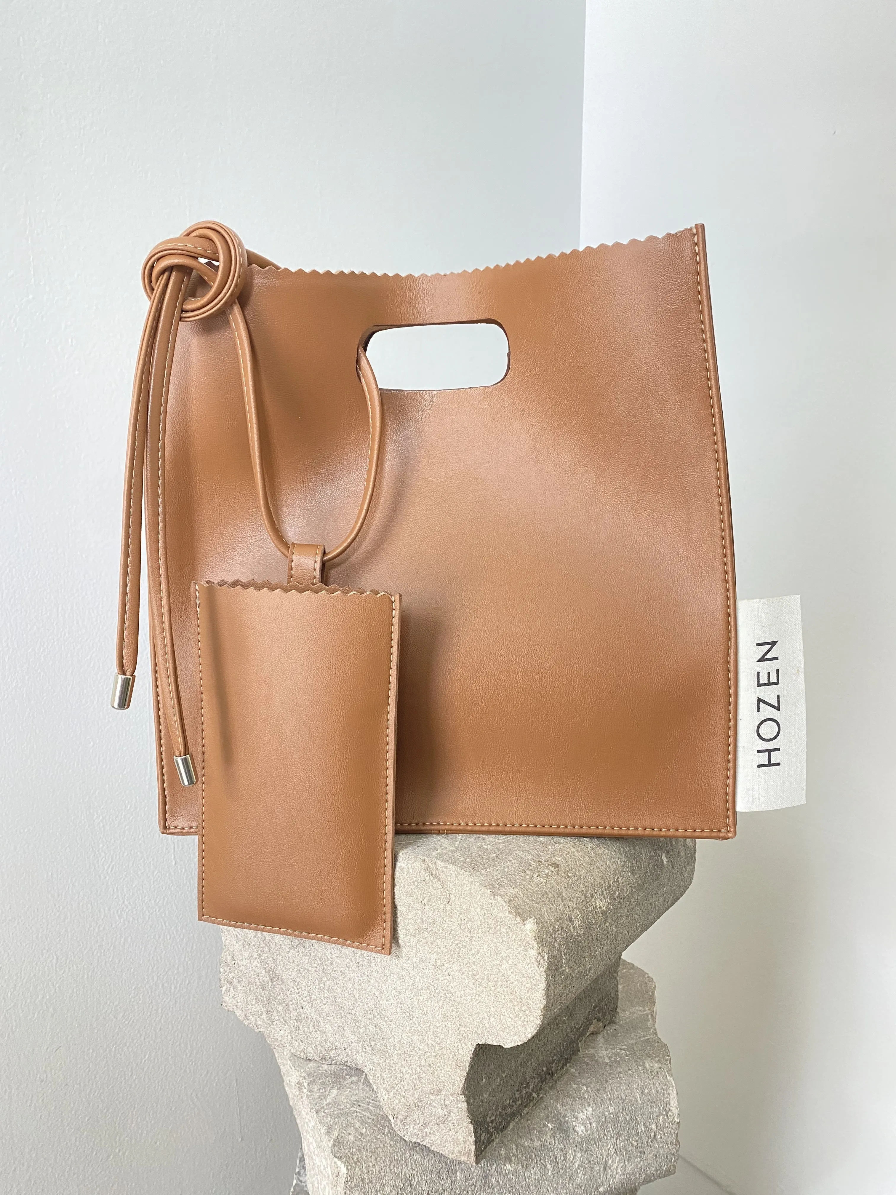 Sample Lunch Bag • Camel