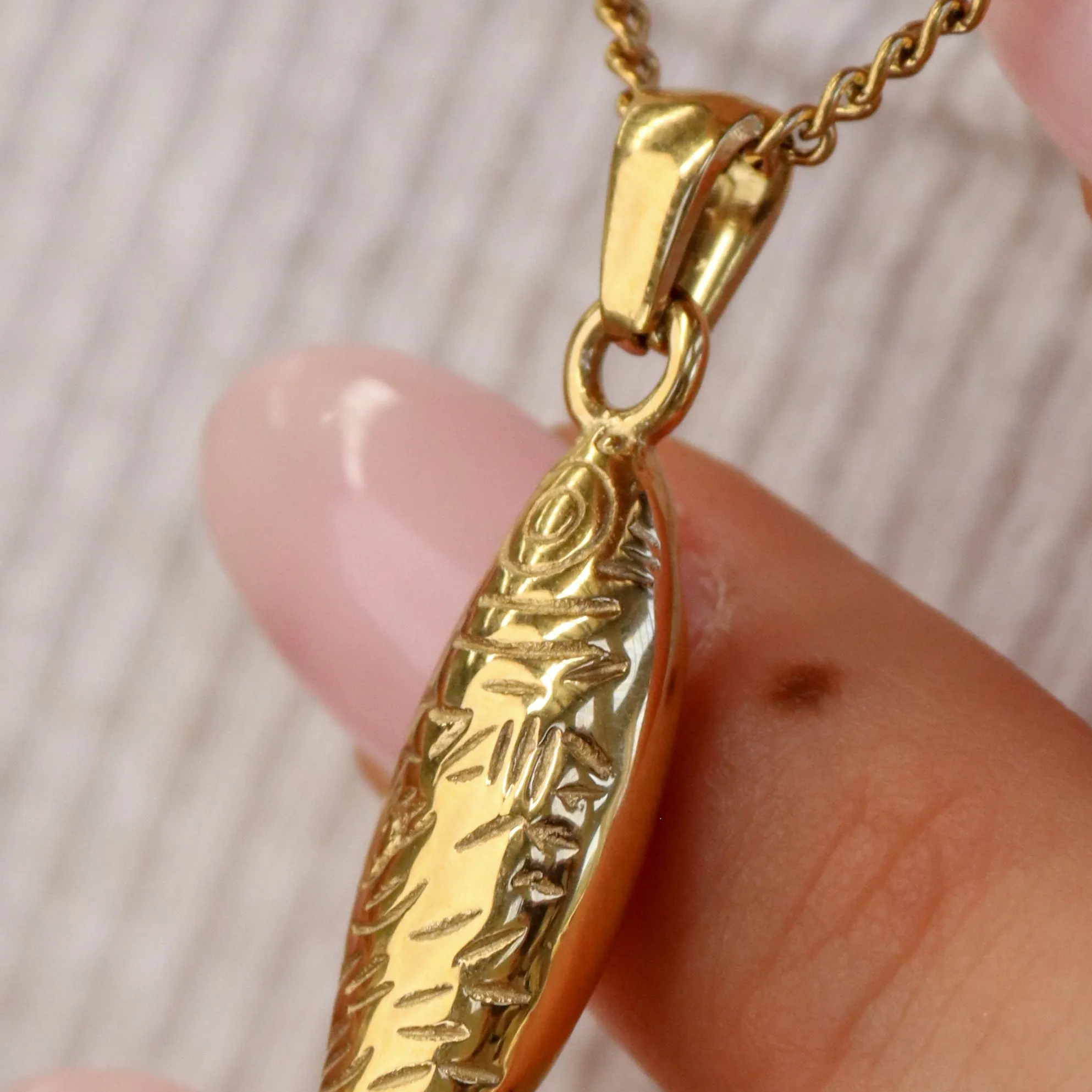Sardine | Gold Plated or Silver Stainless Steel Sardine Pendant Necklace