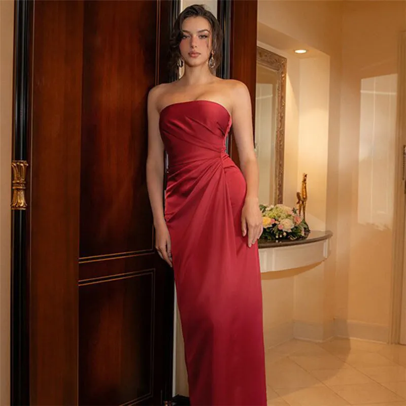 Sophisticated Strapless Satin Slim-Fit Evening Dress with Sleek Elegance