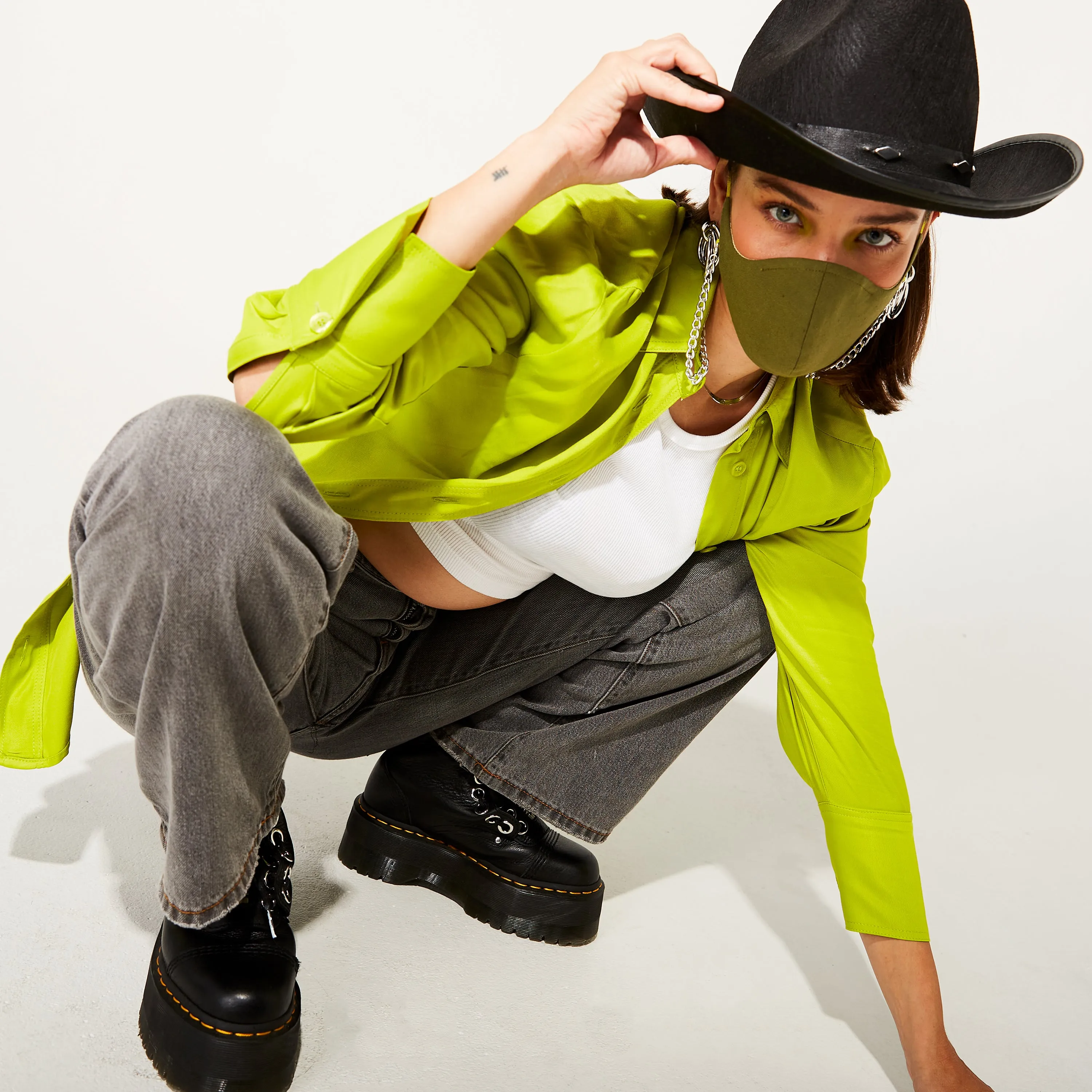 The Tina Cotton Twill in Olive Green with 7mm Silver chain