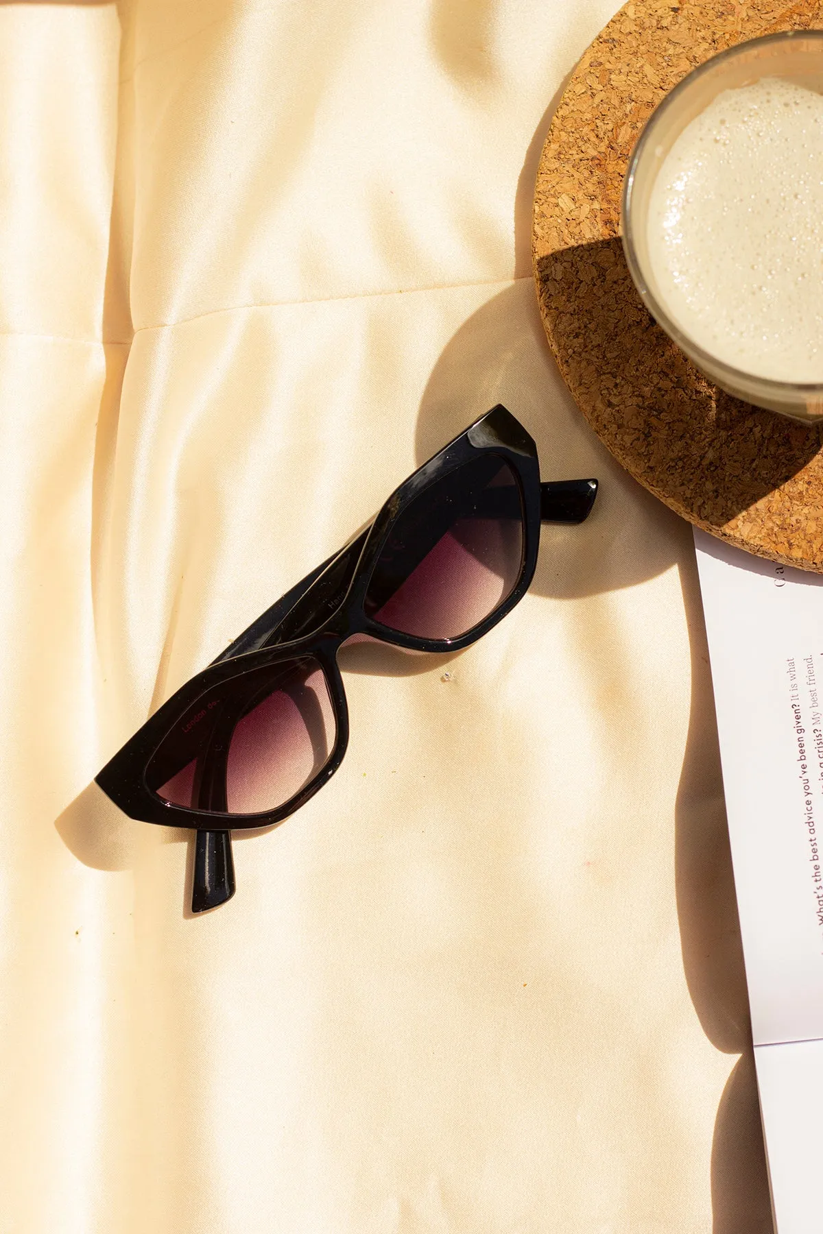 Thick Diamond Frame Sunglasses