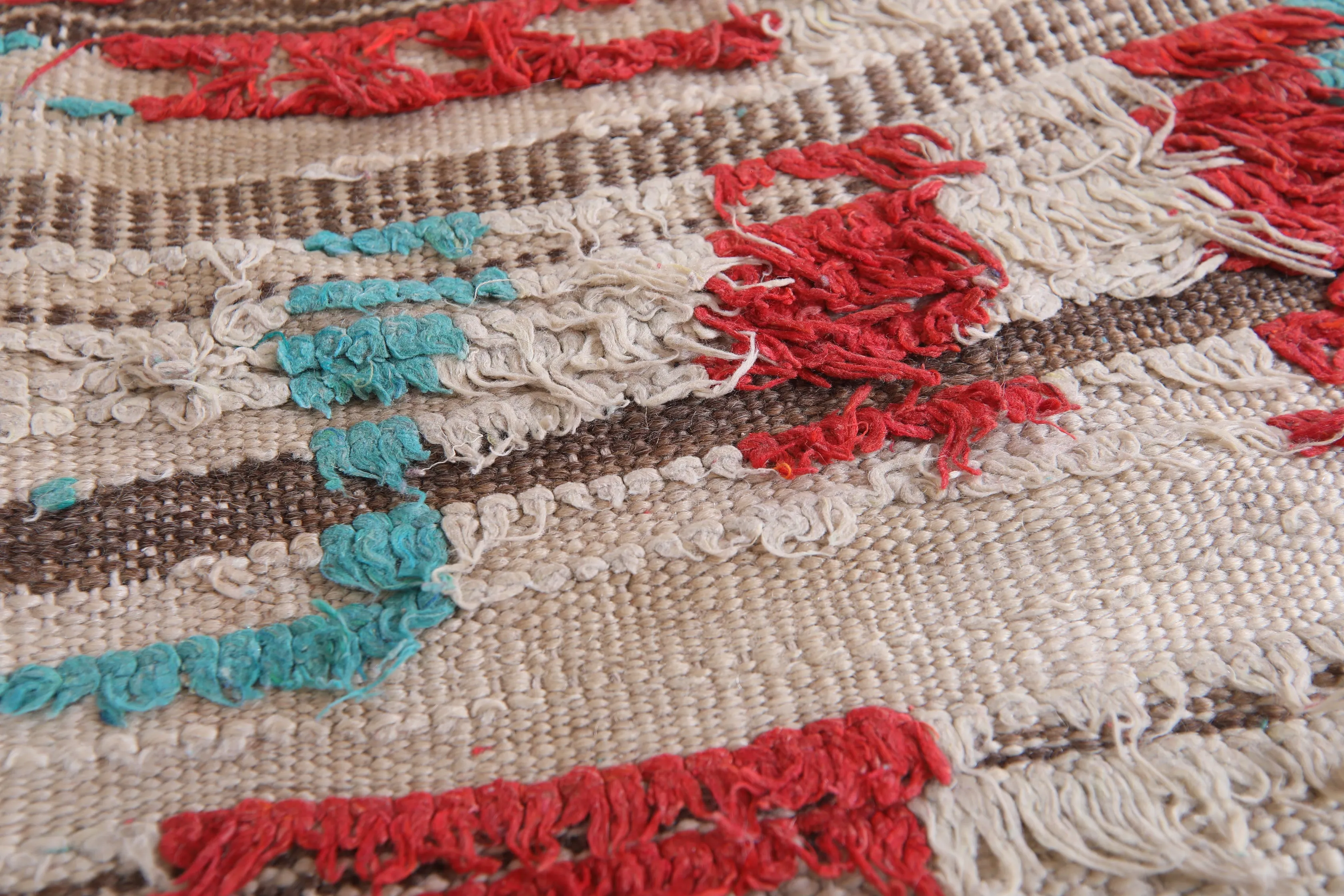 Vintage Handmade Moroccan Rug – Geometric Red & Teal Design 2.9 x 6.7 ft