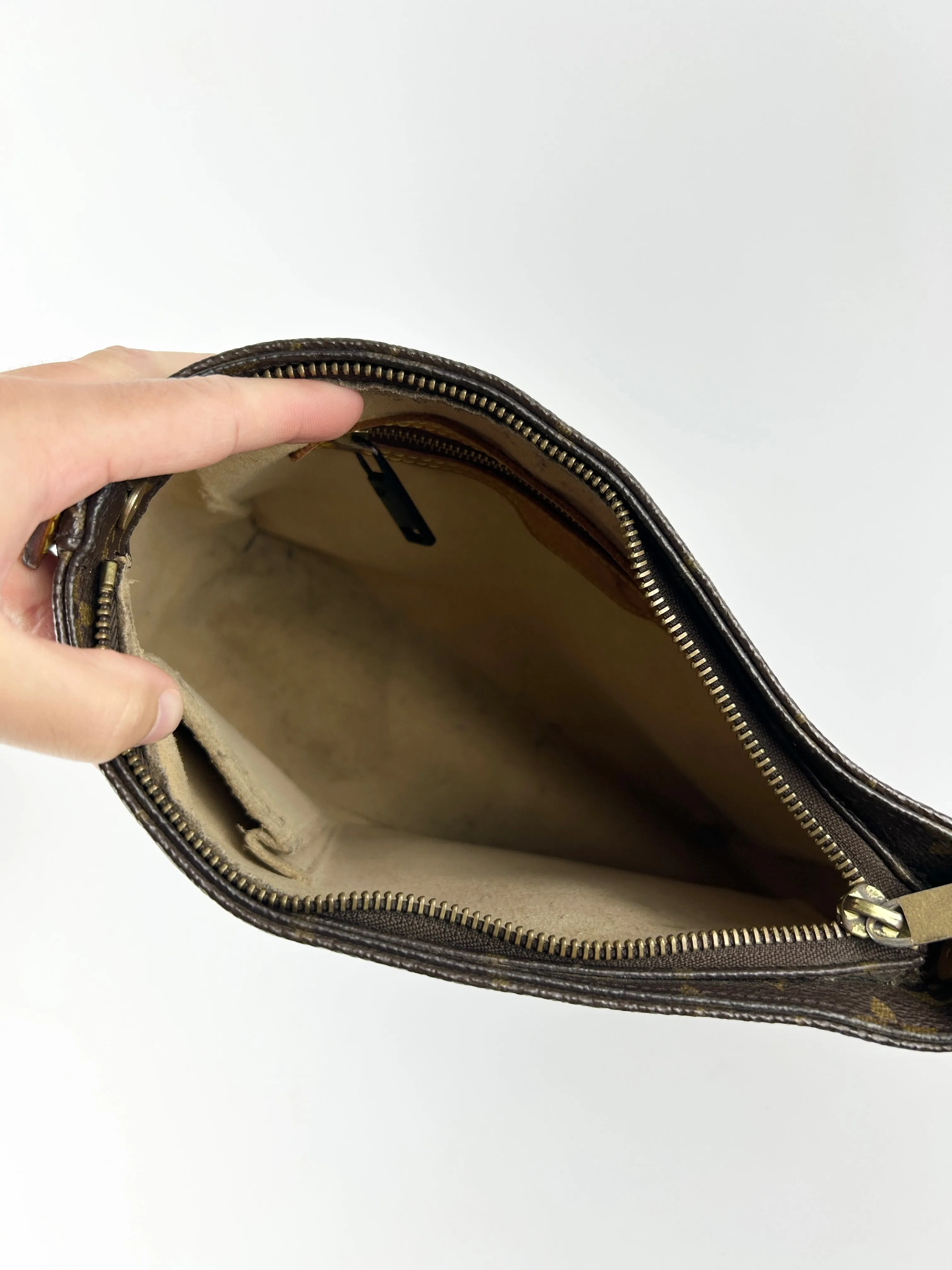 Vintage Louis Vuitton Looping MM Shoulder Bag