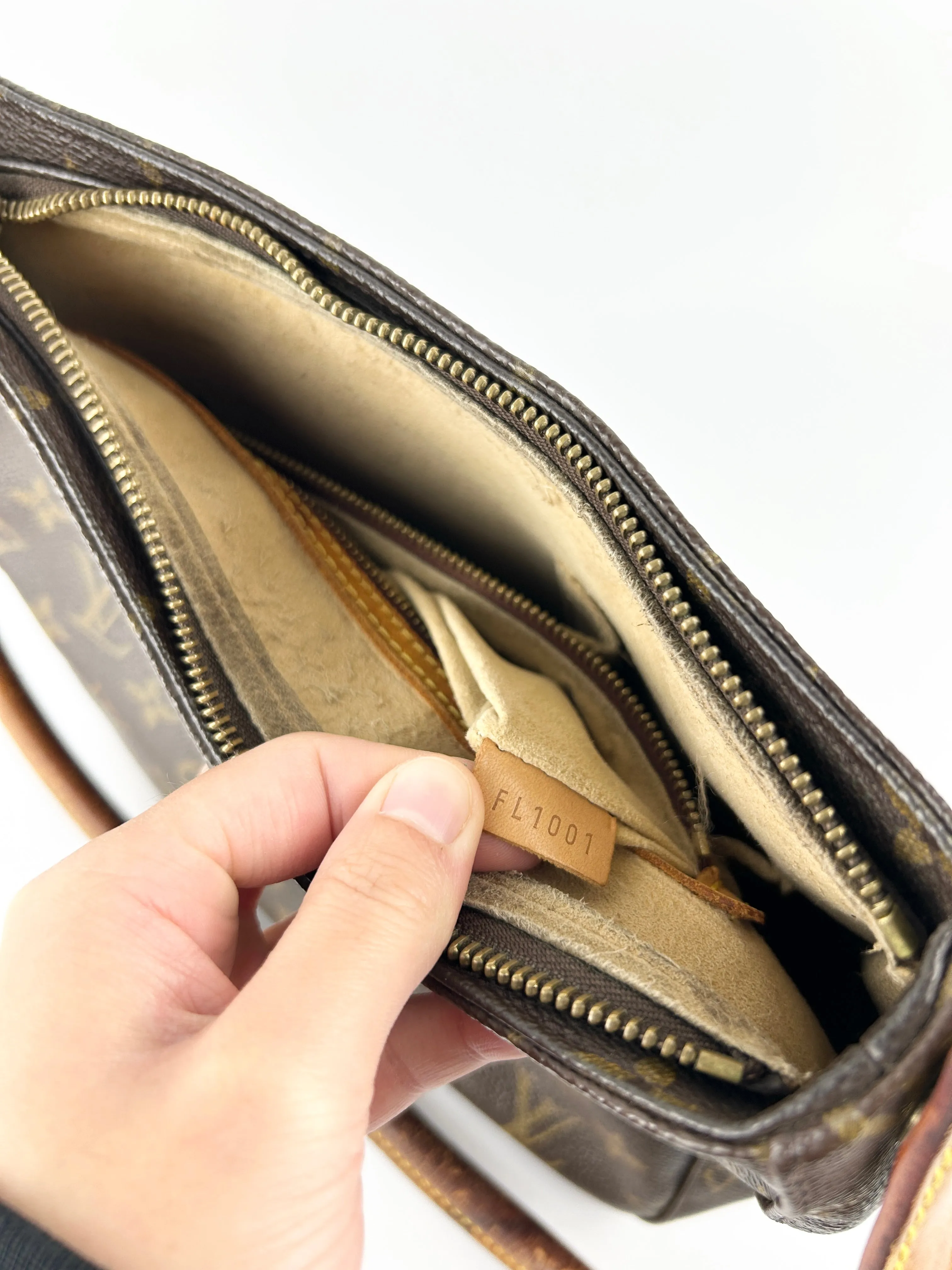 Vintage Louis Vuitton Looping MM Shoulder Bag