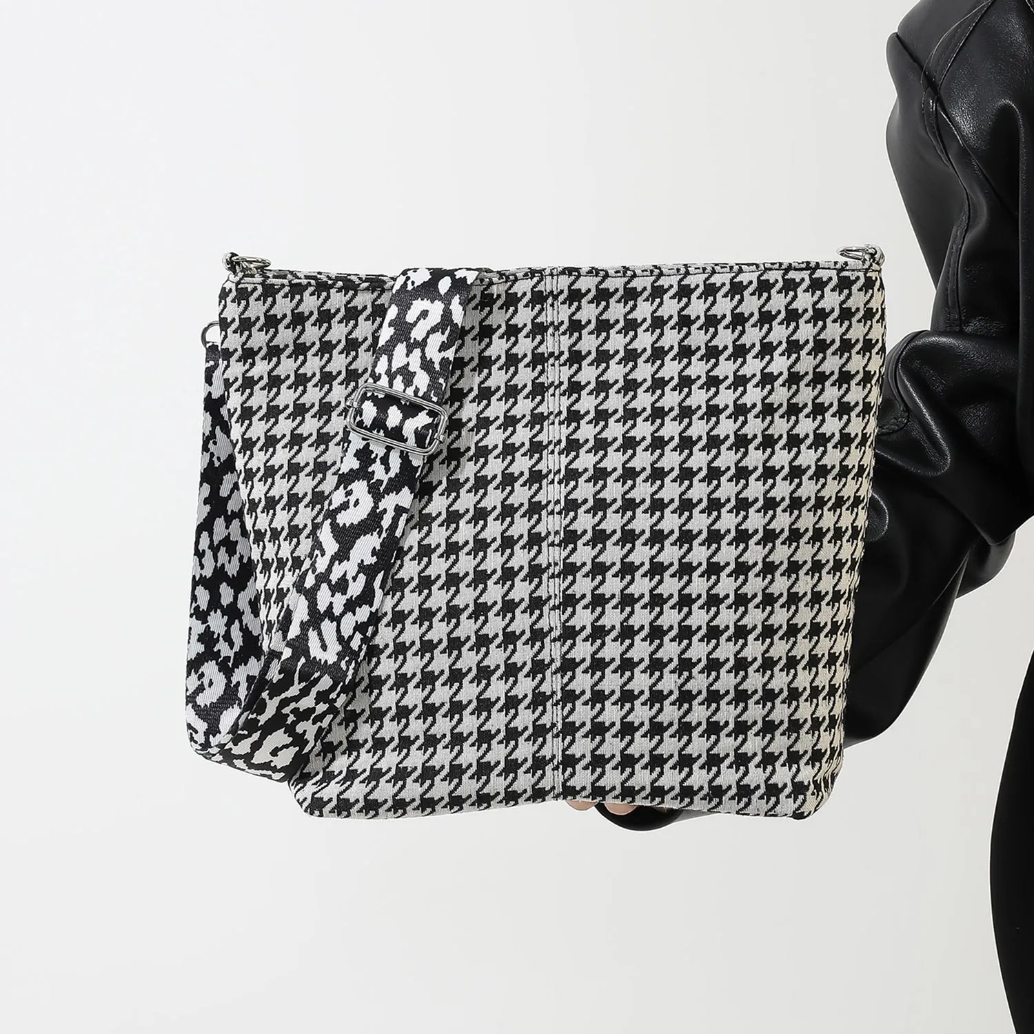 Wanderlust Print Bag