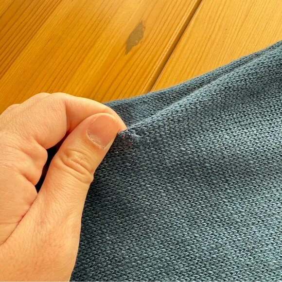 White   Warren 100% Linen Blue V Neck Sweater Lightweight Minimalist S
